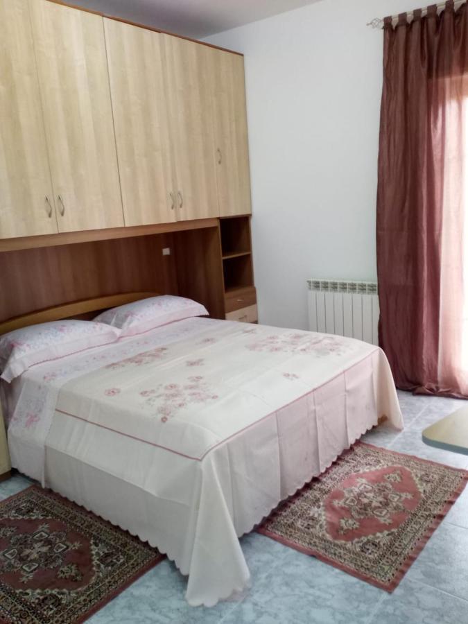 לינה וארוחת בוקר סקליאה Rosy House מראה חיצוני תמונה