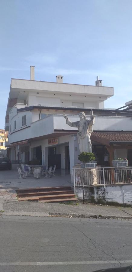 לינה וארוחת בוקר סקליאה Rosy House מראה חיצוני תמונה
