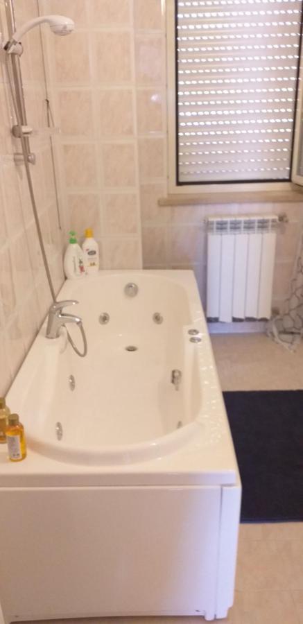 לינה וארוחת בוקר סקליאה Rosy House מראה חיצוני תמונה