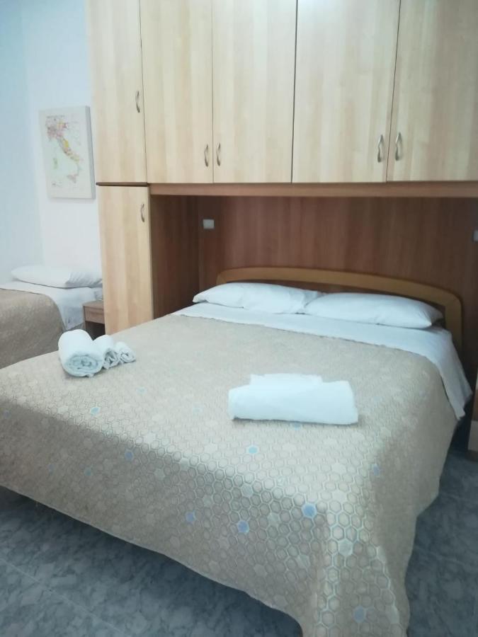 לינה וארוחת בוקר סקליאה Rosy House מראה חיצוני תמונה