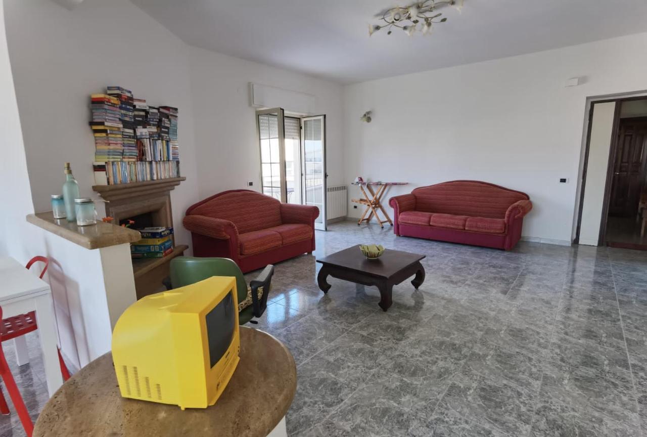 לינה וארוחת בוקר סקליאה Rosy House מראה חיצוני תמונה