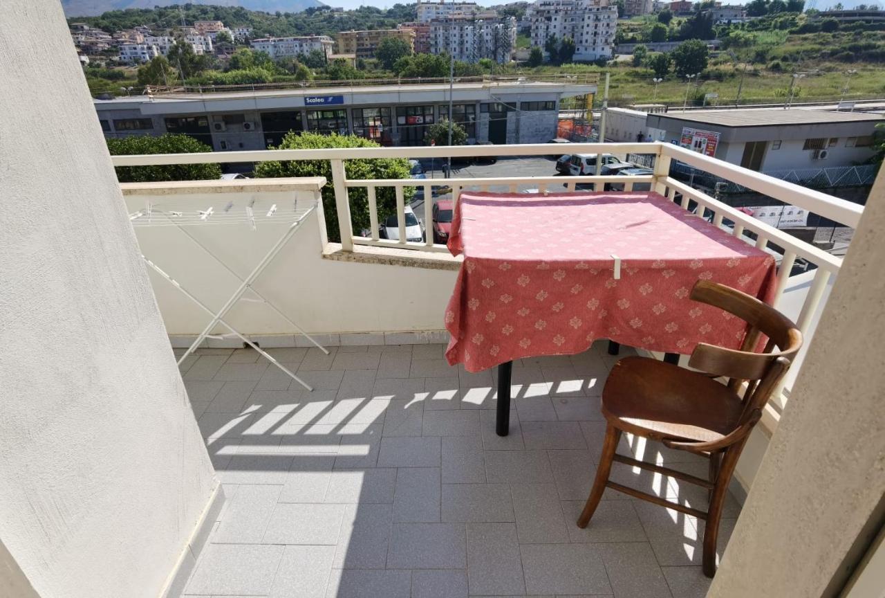 לינה וארוחת בוקר סקליאה Rosy House מראה חיצוני תמונה
