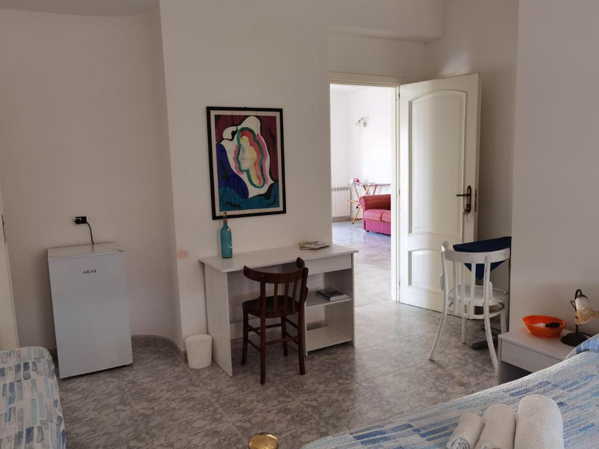 לינה וארוחת בוקר סקליאה Rosy House מראה חיצוני תמונה